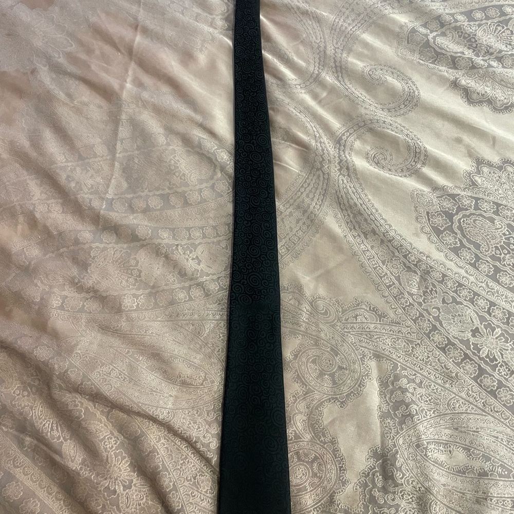 Dolce & Gabbana Mens Black Skinny Tie - Picture 6 of 6